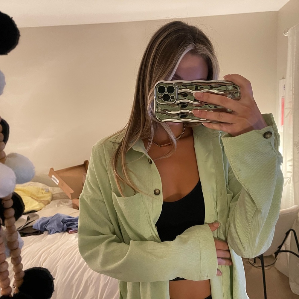 Green jacket (Kendall and Kylie)